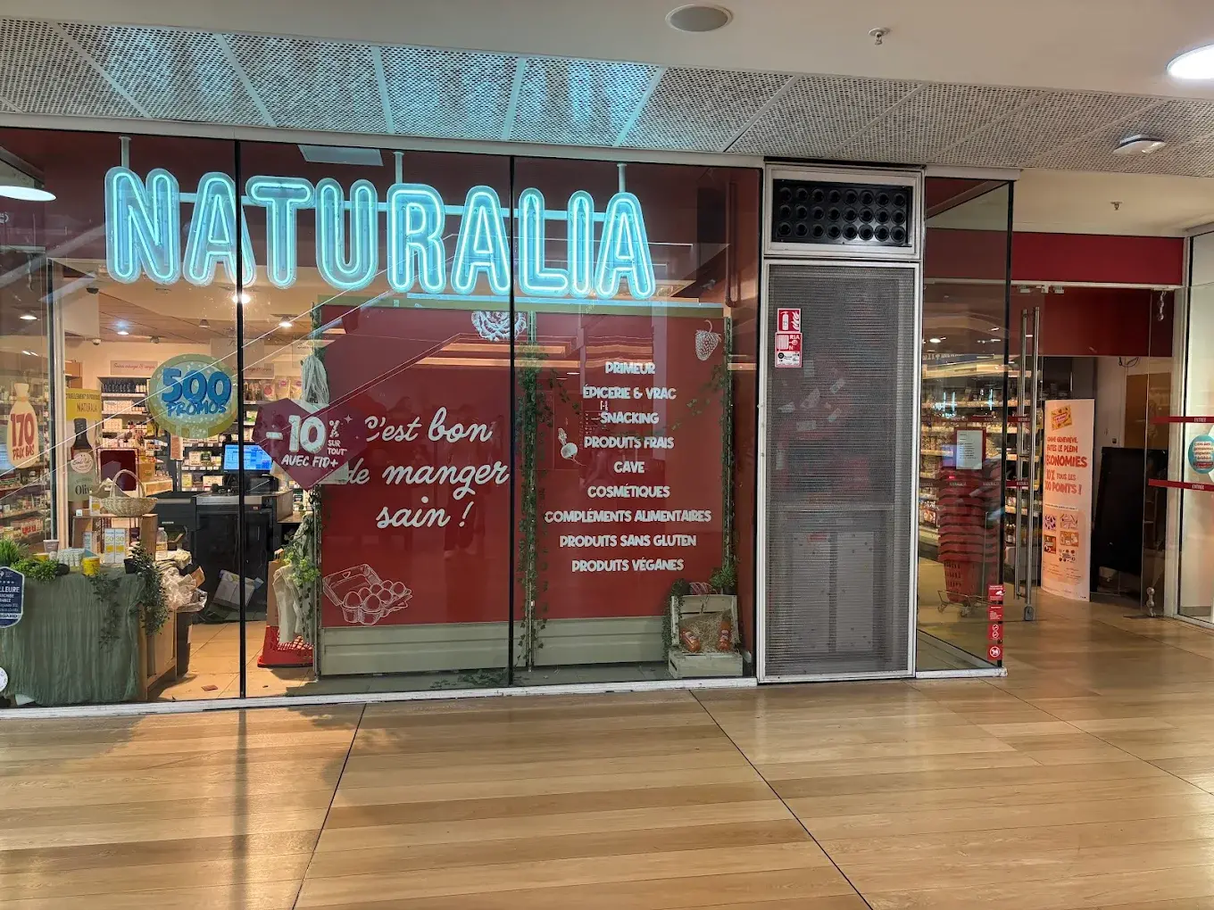 La defense enterance pic